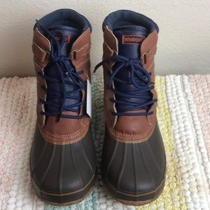 Nevados Mens Arkley Waterproof and Insulated Duck Boot Cold Weather Snow Boot